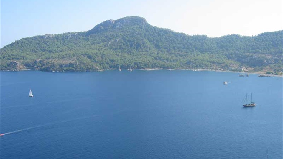 Kumlubük - Sparkling waters in the bay