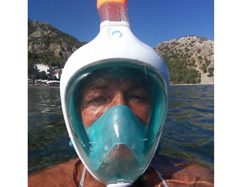 Everyone should have one - full-face masks are 'de rigueur'
					