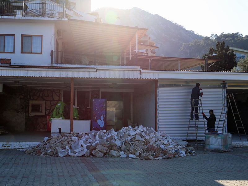 ... retail shops selling handbags, shoes and clothing!